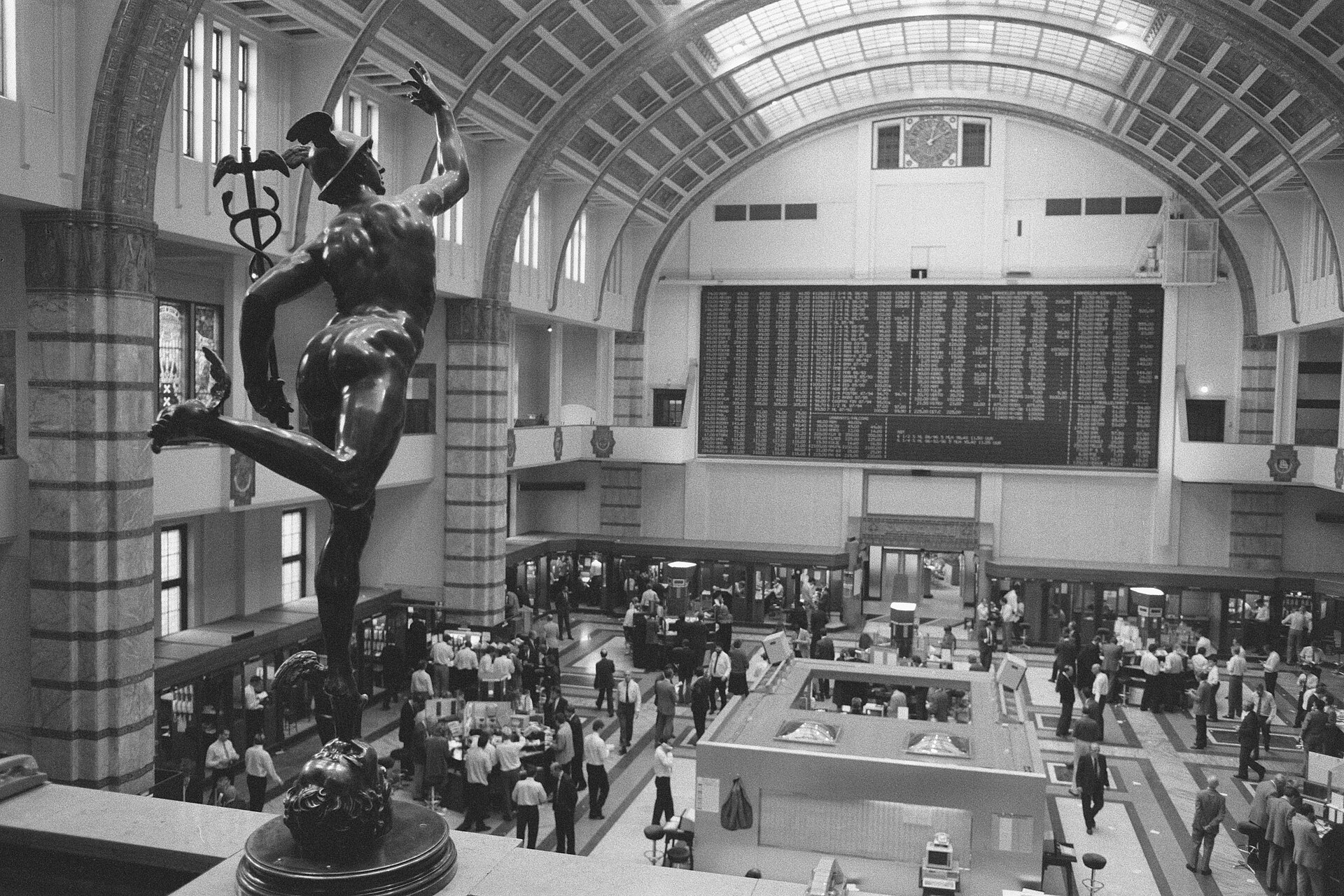 A wide view of the Amsterdam stock exchange on October 21, 1987, two days after Black Monday.
